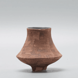 Minimal Small vase decor